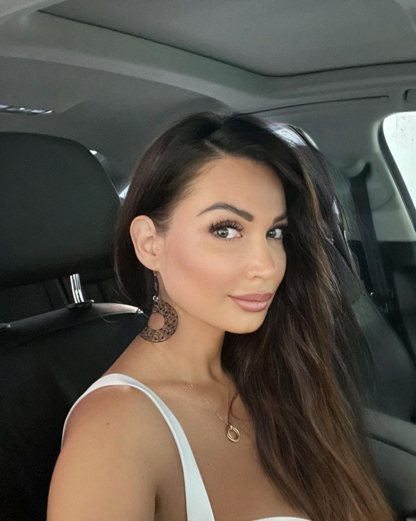 Momentul uitat cu Nicoleta Luciu. S-a dezbrăcat în fața lui Giani Kiriță și a mii de oameni