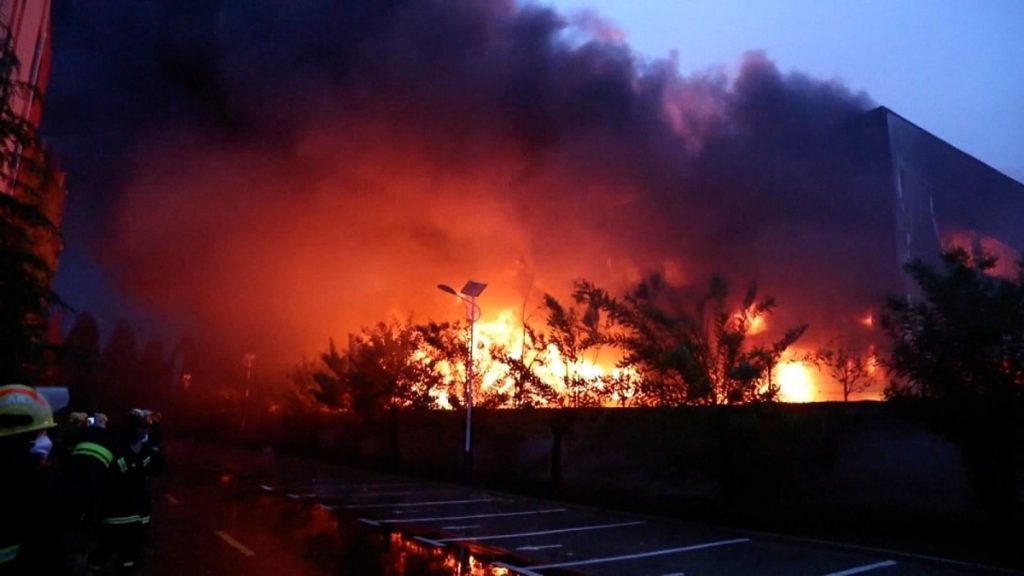 Incendiu devastator în China, la o fabrică din centrul țării. 36 de oameni au murit iar doi sunt dați dispăruți