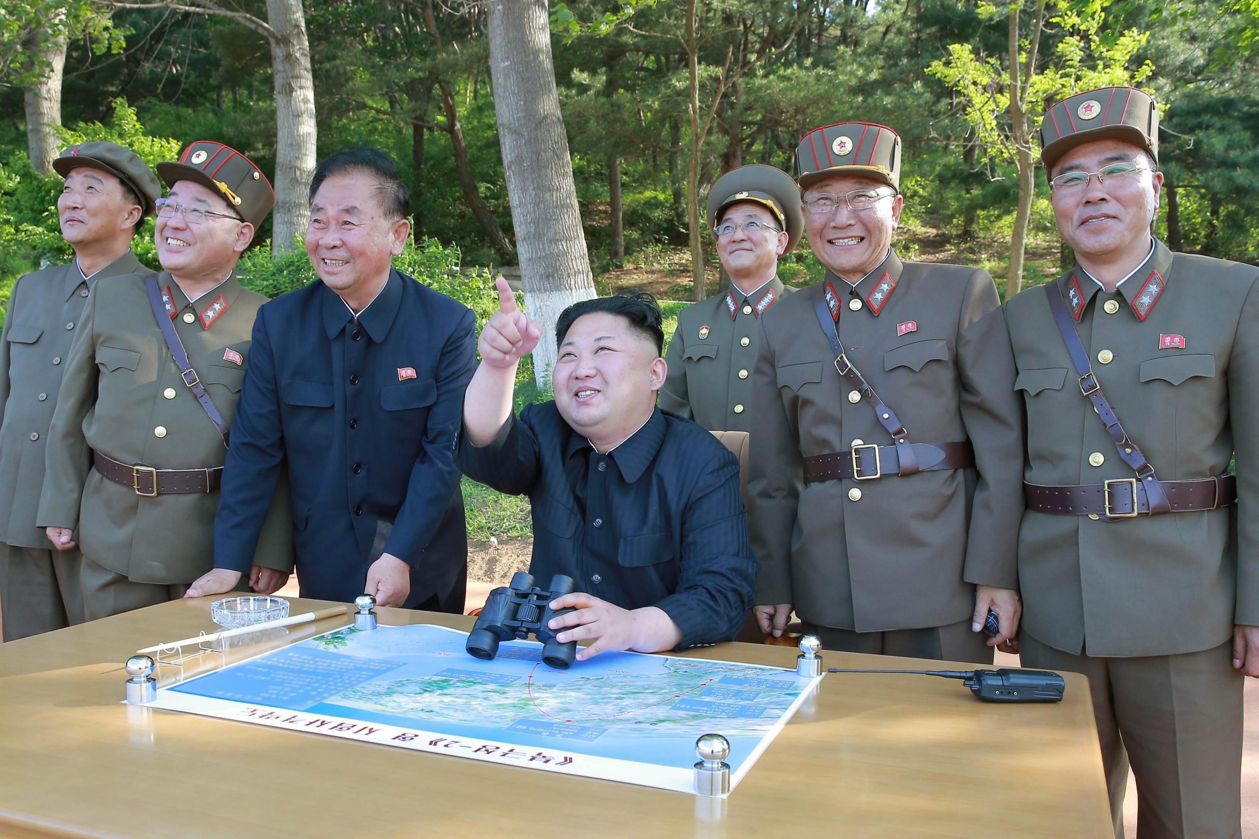 Kim Jong Un ameninta cu armele nucleare