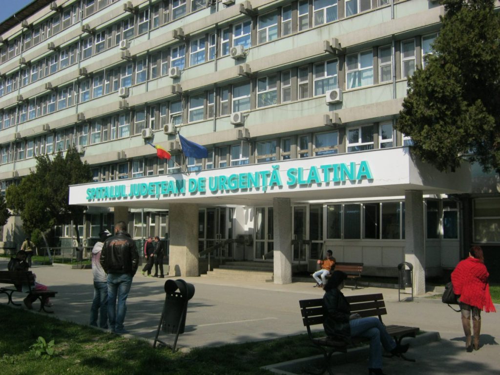 Un bărbat cu suspiciune de botulism, internat la Spitalul Judeţean de Urgenţă Slatina. Cum se simte acesta