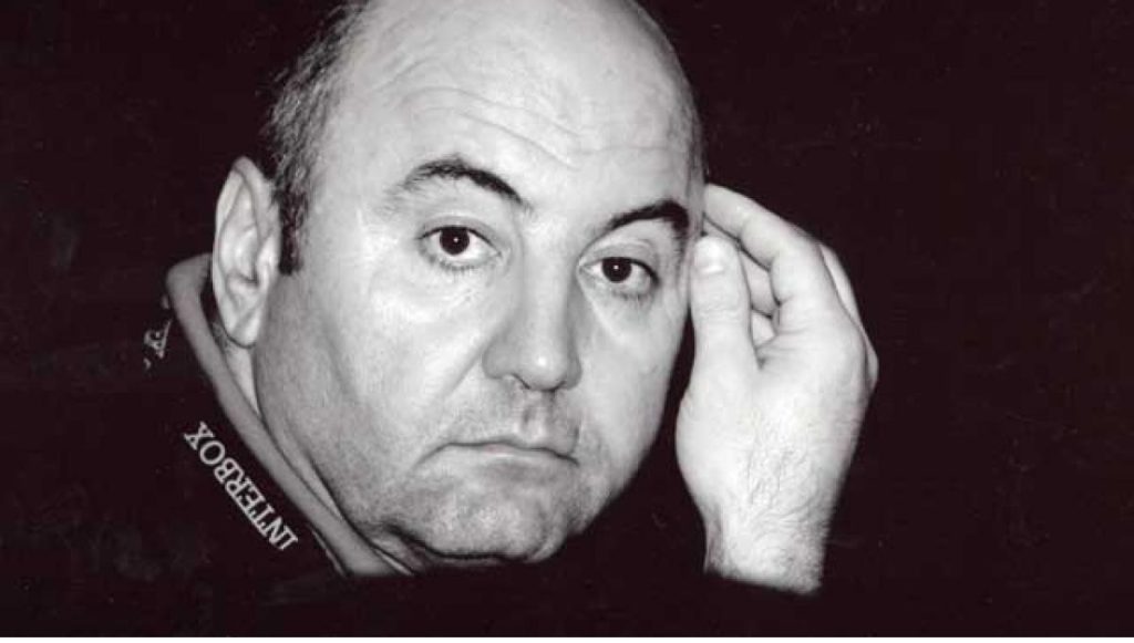 Adrian Fetecău, liderul „Grupului Vouă”, se declară „naiv, nervos și năuc” la împlinirea a 65 de ani. El va lansa chiar de ziua sa naștere cea de-a noua sa carte EXCLUSIV