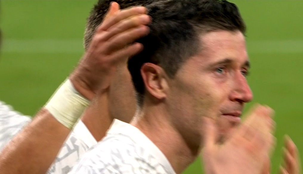 Motivul pentru care Robert Lewandowski a început să plângă pe teren imediat după ce a marcat la Campionatul Mondial. Moment emoționant în Qatar