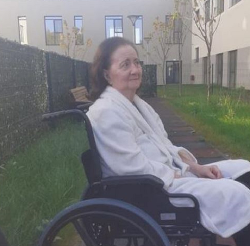 Ce face Petre Roman de când fosta sa soție e internată într-un centru de recuperare. Fiica sa, Oana, l-a dat de gol