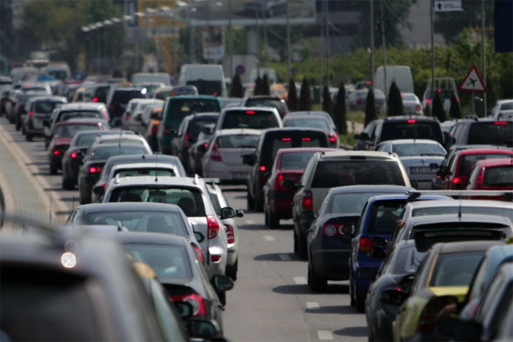 Ce rute alternative au șoferii blocați în trafic pe DN1. Cum pot evita aglomerația de pe Valea Prahovei după minivacanța de 1 decembrie