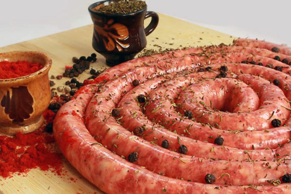 Condimente pentru cârnații de casă. Ce mirodenii trebuie să pui pentru un gust senzațional