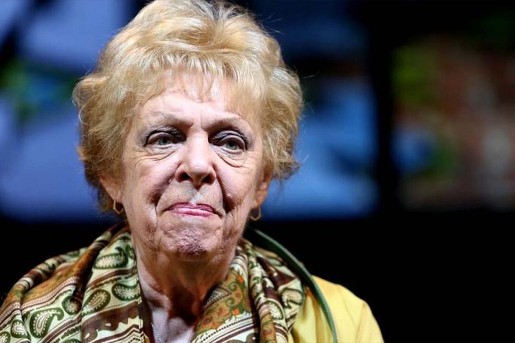 Ileana Stana Ionescu și-a îmbrățișat, după trei ani de dor, fiul din America. Soțul actriței ne-a descris emoționanta scenă a revederii: „Ea a fost topită de fericire, iar eu am fost zob”. Exclusiv