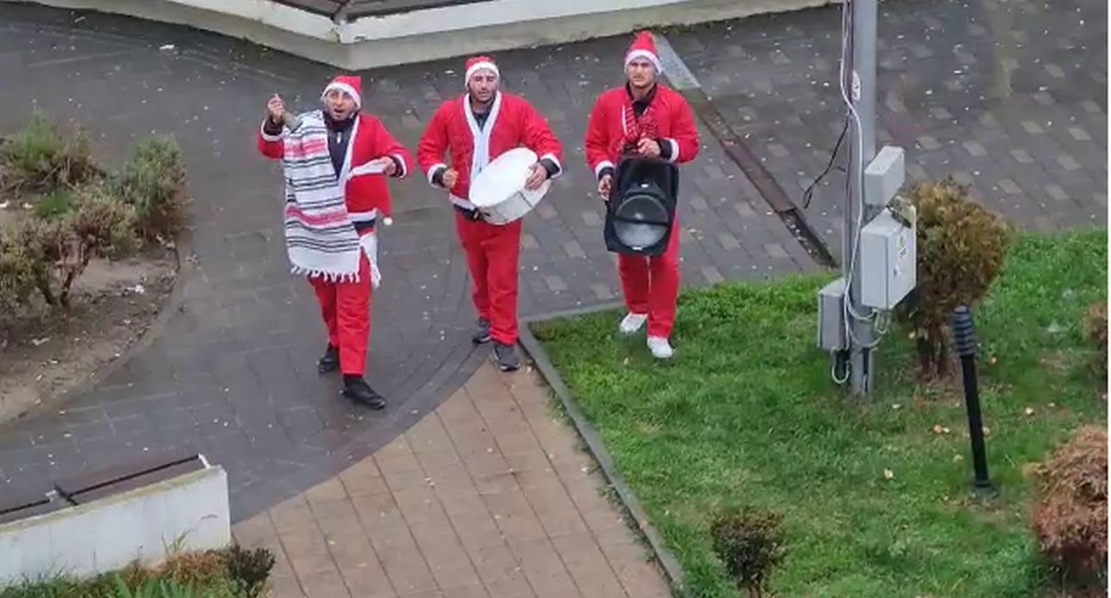 Orasul din Romania unde sunt interzisi colindatorii cu boxe