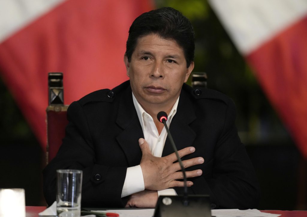 Președintele peruvian Pedro Castillo, demis din funcție și reținut de poliție. Ce acuzații i s-au adus