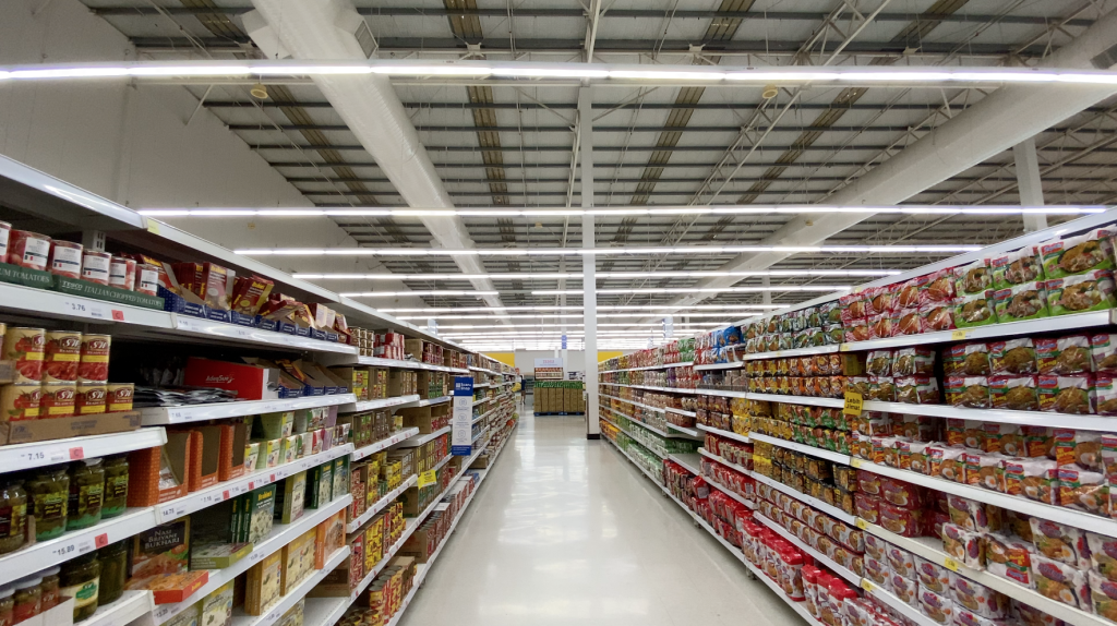 Produsele care se vând ca pâinea caldă de când a venit frigul. Britanicii au golit deja rafturile magazinelor