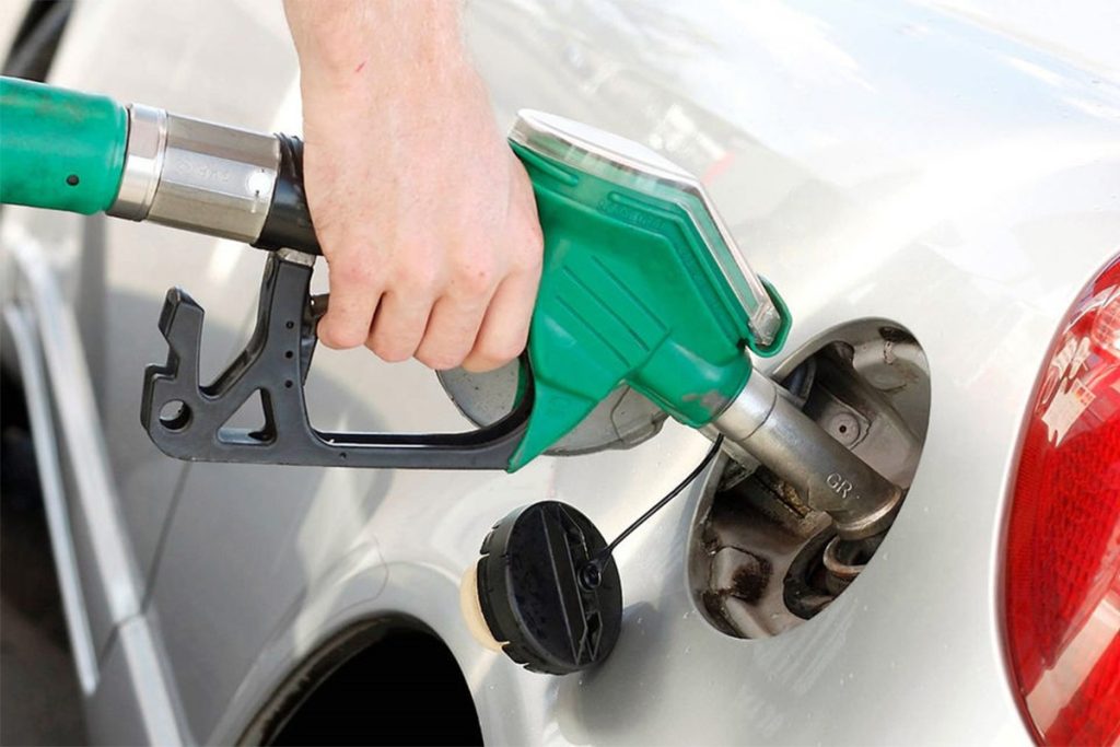 Vestea pe care toți șoferii o așteptau. Ce se întâmplă cu prețul carburanților, e o premieră în ultimele luni