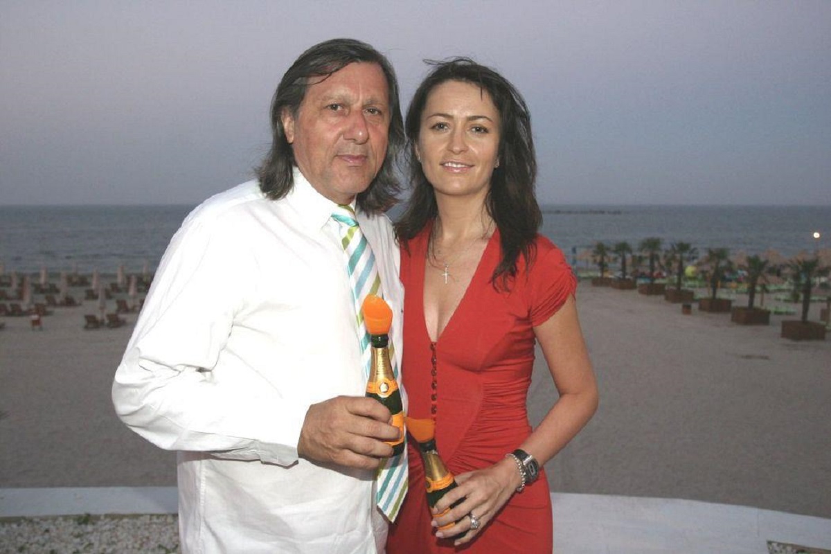 Amalia Năstase radiază de fericire la brațul actualului soț. Care este secretul mariajului său. „Sunt cele mai importante într-o relație” 