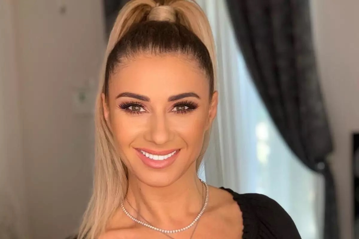 Cu ce vrea sa inlocuiasca Anamaria Prodan tatuajul cu chipul lui Reghe. Noul desen o reprezinta in totalitate. „Am inceput sa modific incet-incet” (Exclusiv)