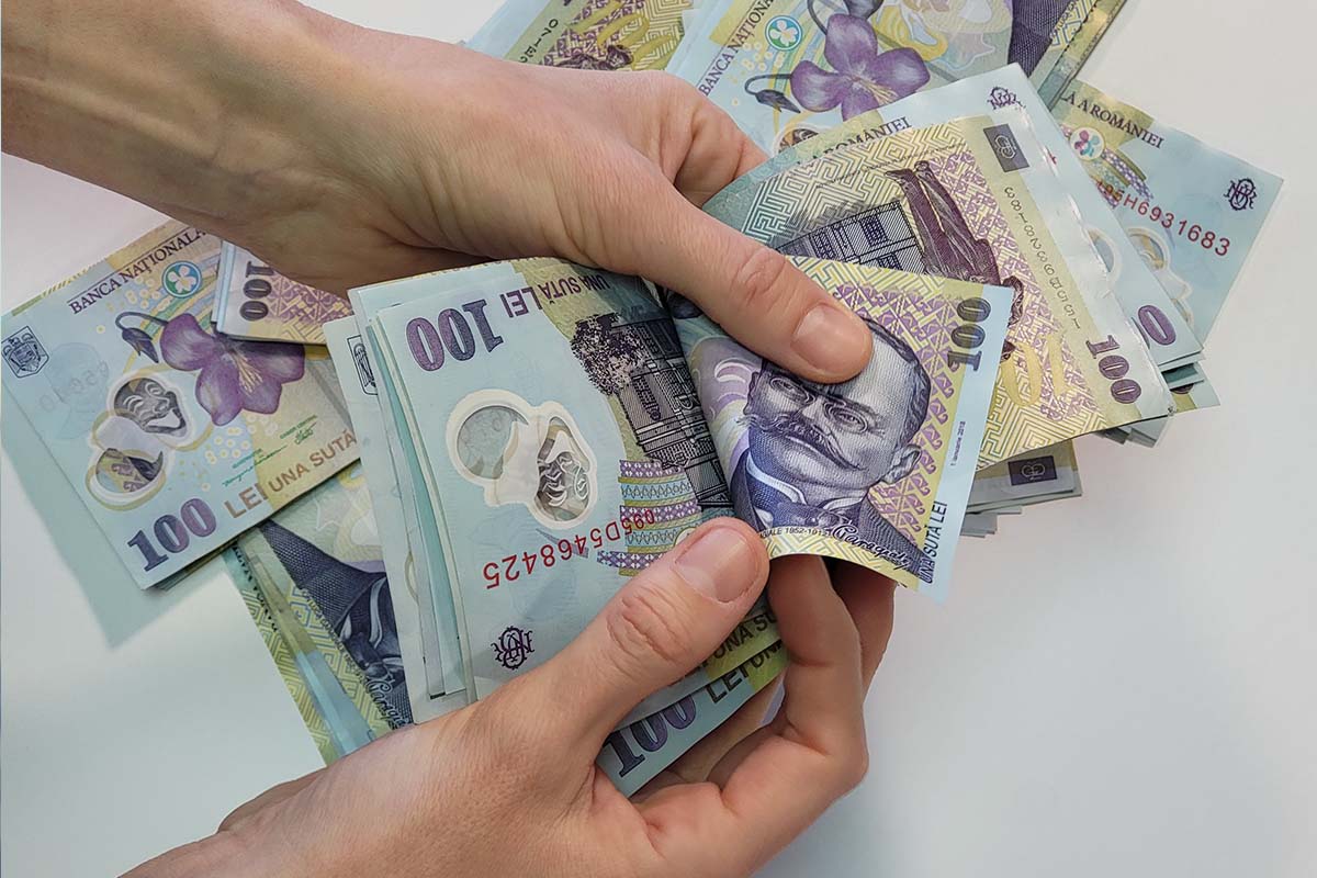 Orașele din România cu cele mai mari salarii. Nu doar în București și Cluj se câștigă bine