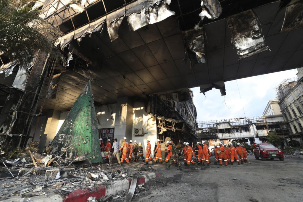 27 de morți în urma incendiului devastator de la un hotel din Cambodgia. 17 dintre aceștia erau turiști, iar 7 dintre victime nu au putut fi identificate