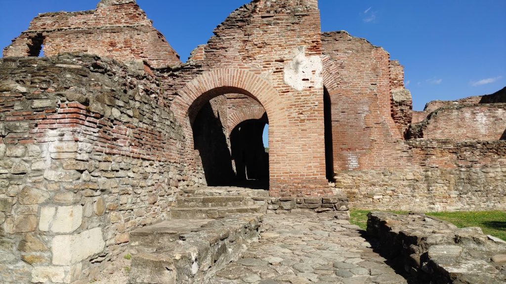 33 de voievozi ai Târgoviștei: Campaniile antiotomane ale lui Dan al II-lea, model de tactică militară