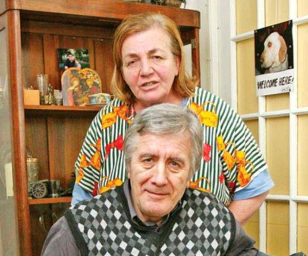 Soția lui Cornel Constantiniu trăiește de 56 de ani în umbra chipeșului solist adorat de românce: „L-am lăsat pe Cornel să strălucească”. EXCLUSIV