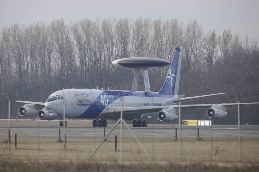 Avioane spion ale NATO au fost relocate pe Otopeni. În trecut au fost utilizate în lupta împotriva ISIS