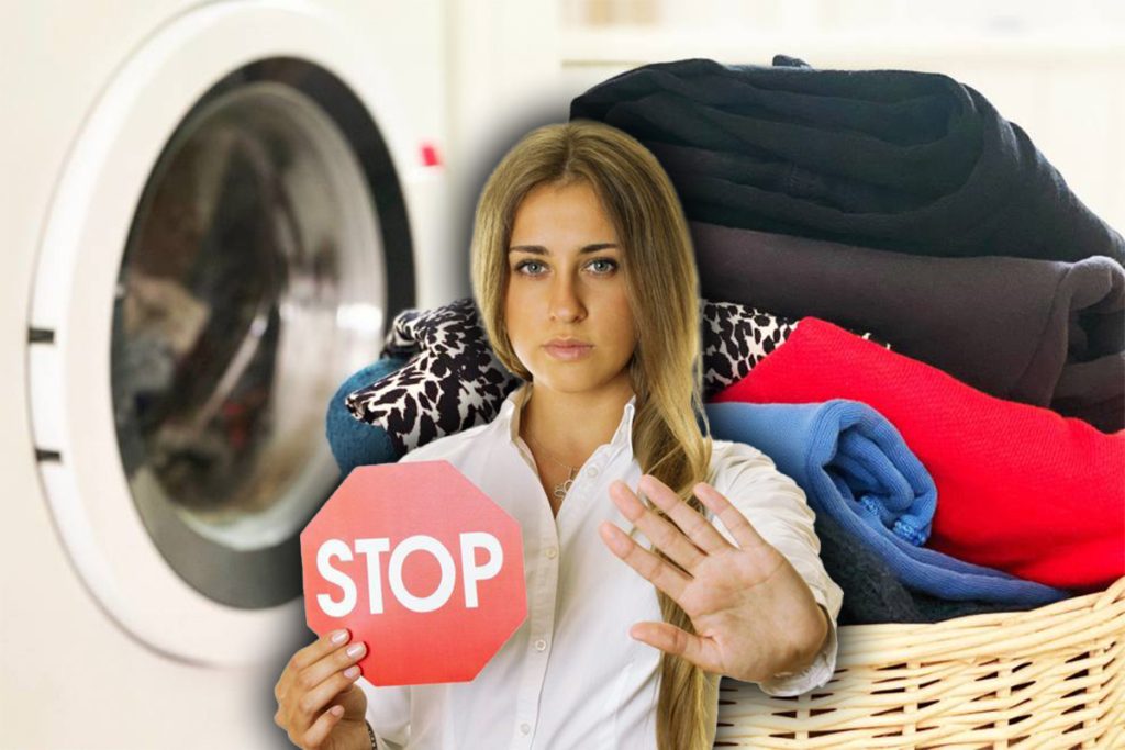 Nu mai face acest gest în casă după ce speli hainele. Mulți români comit o greșeală care le dăunează