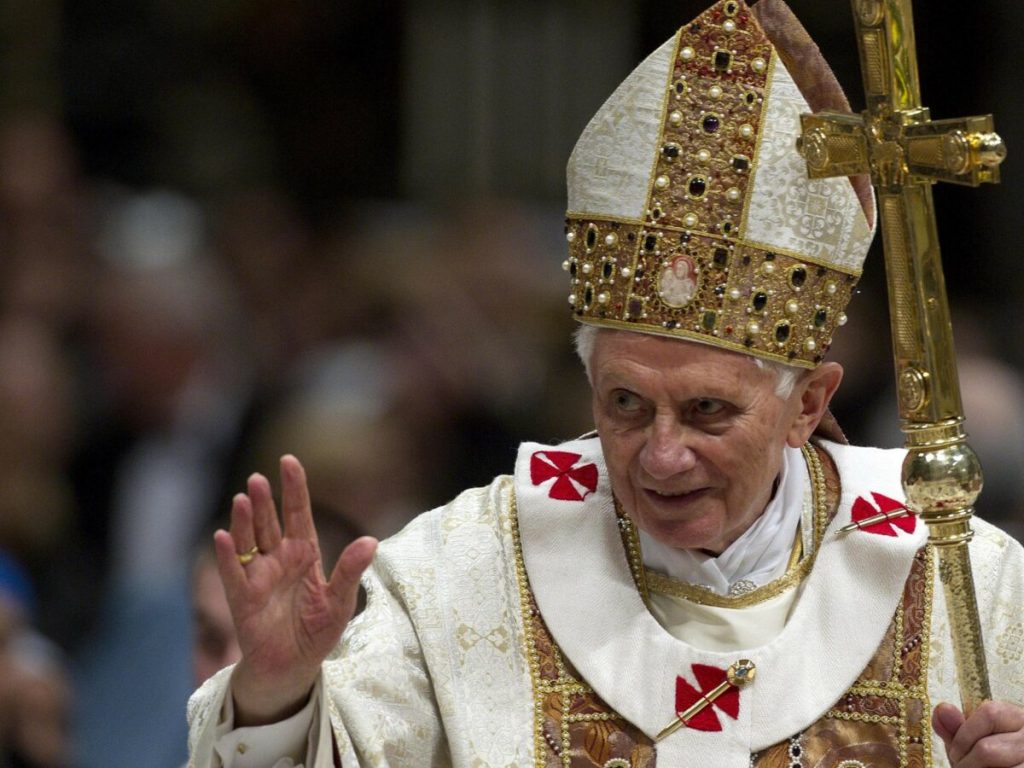Ultimele cuvinte ale Papei Benedict, auzite în miezul nopții de o asistentă. Secretarul personal al fostului suveran Pontif a dat mai multe detalii