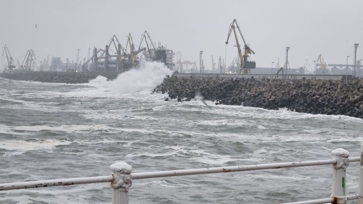 Porturile de la Marea Neagra au fost inchise complet