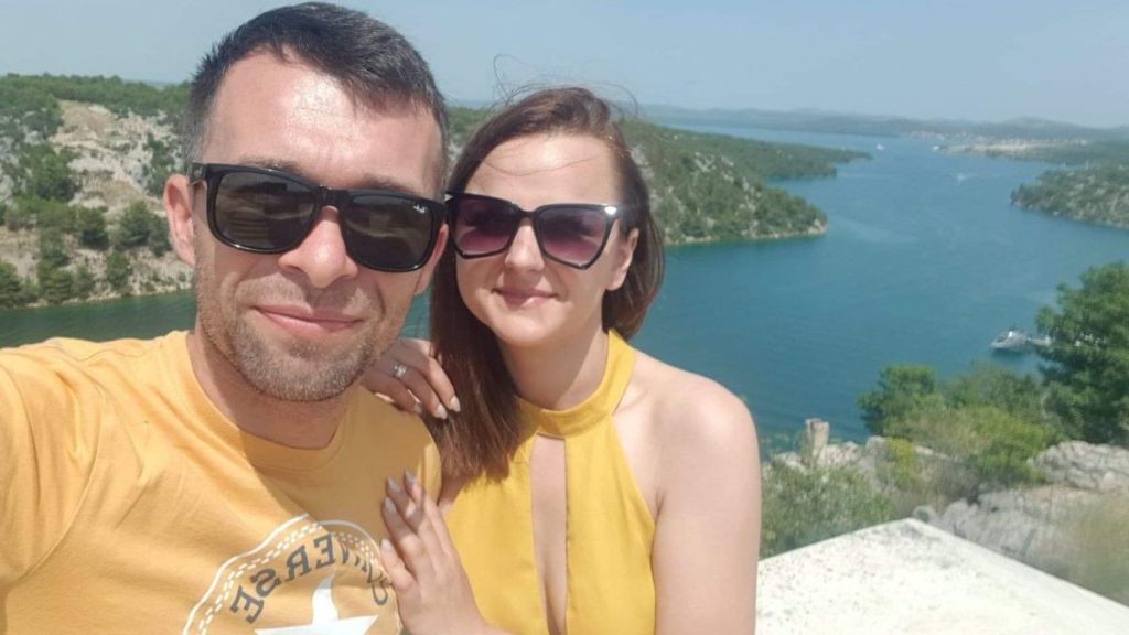 Principalul suspect al crimei de la Bran a fost prins. Era rudă cu Nicu și Alexandra, tinerii omorâți la câteva luni după căsătorie