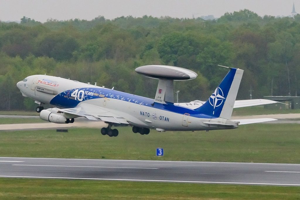 NATO trimite noi avioane în România. Ce misiuni vor executa aeronavele AWACS de la baza Otopeni