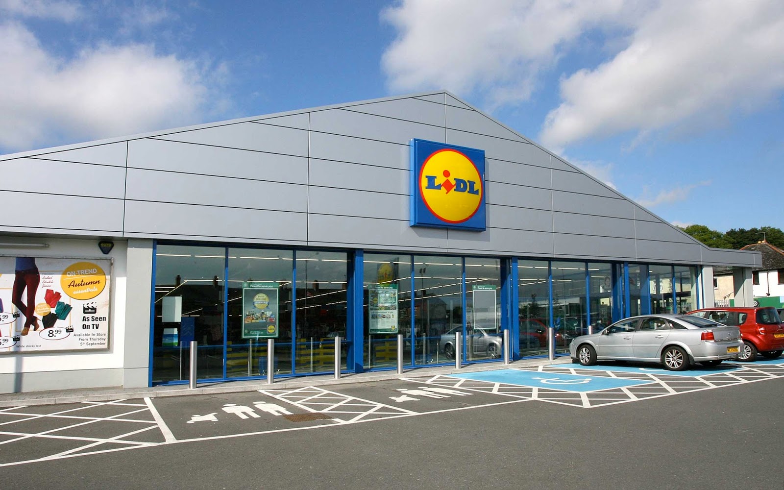 38 de magazine Lidl, închise în România