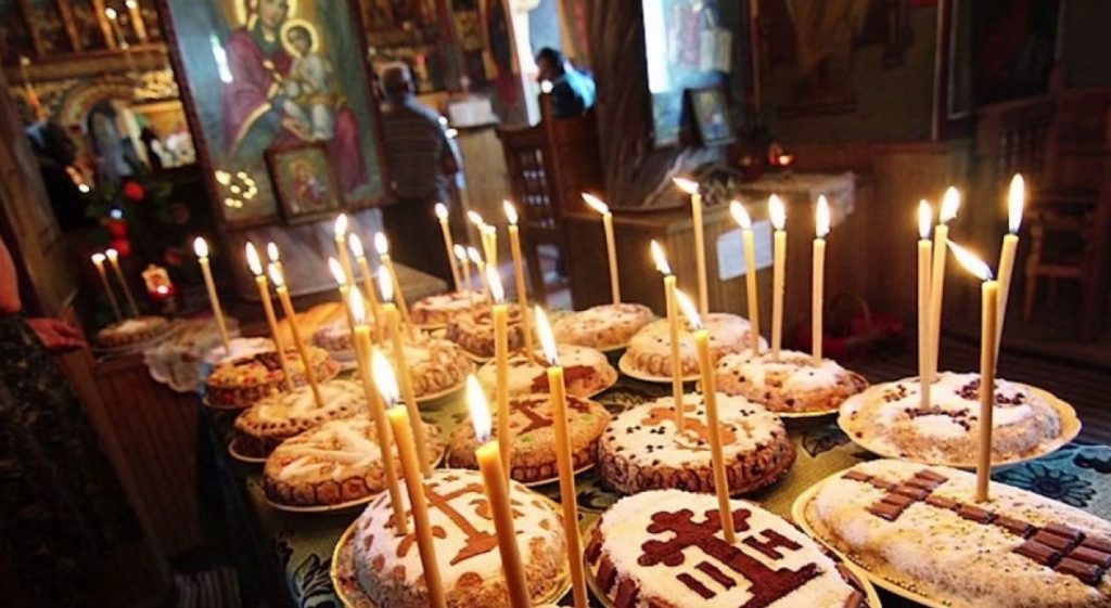 Ce se dă de pomană de Moșii de iarnă 2023. Alimentele pe care este bine să le împarți de Sâmbăta Morțillor