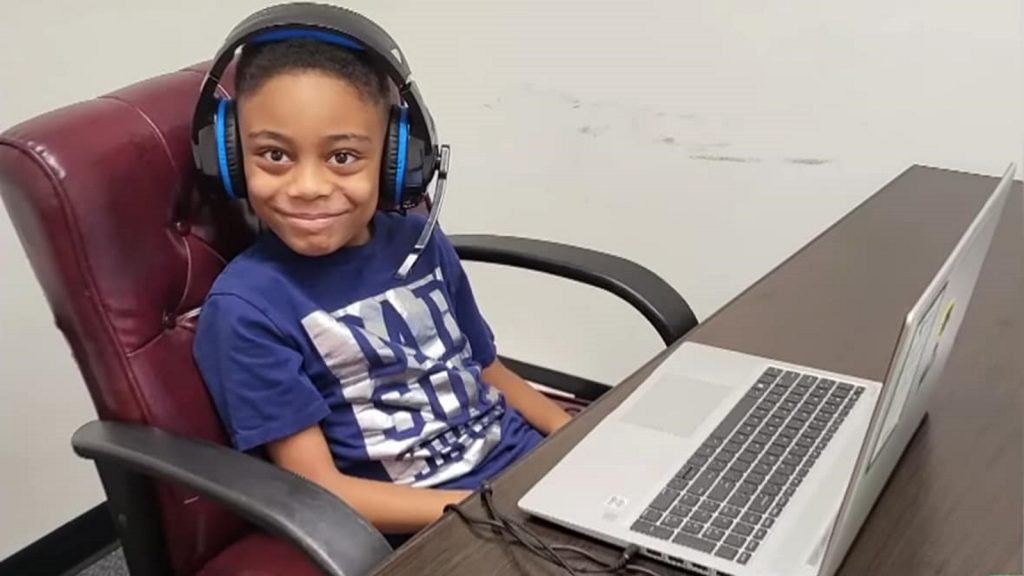 Copilul-minune care a surprins întreaga lume. La 9 ani termină liceul și trece la facultate. Cum a fost posibil