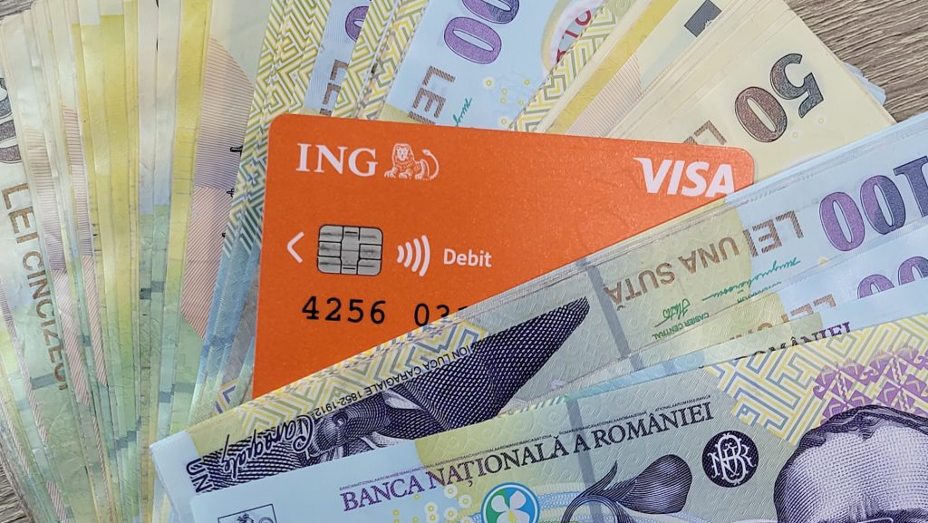 Informația dimineții pentru pensionarii români, se dau banii înapoi: de la 1 martie, direct pe card