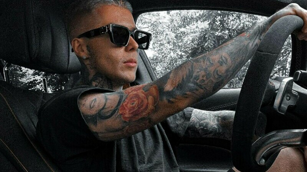 Lino Golden a ajuns de urgenta la spital. Masina artistului, implicata intr-un accident cu un tramvai