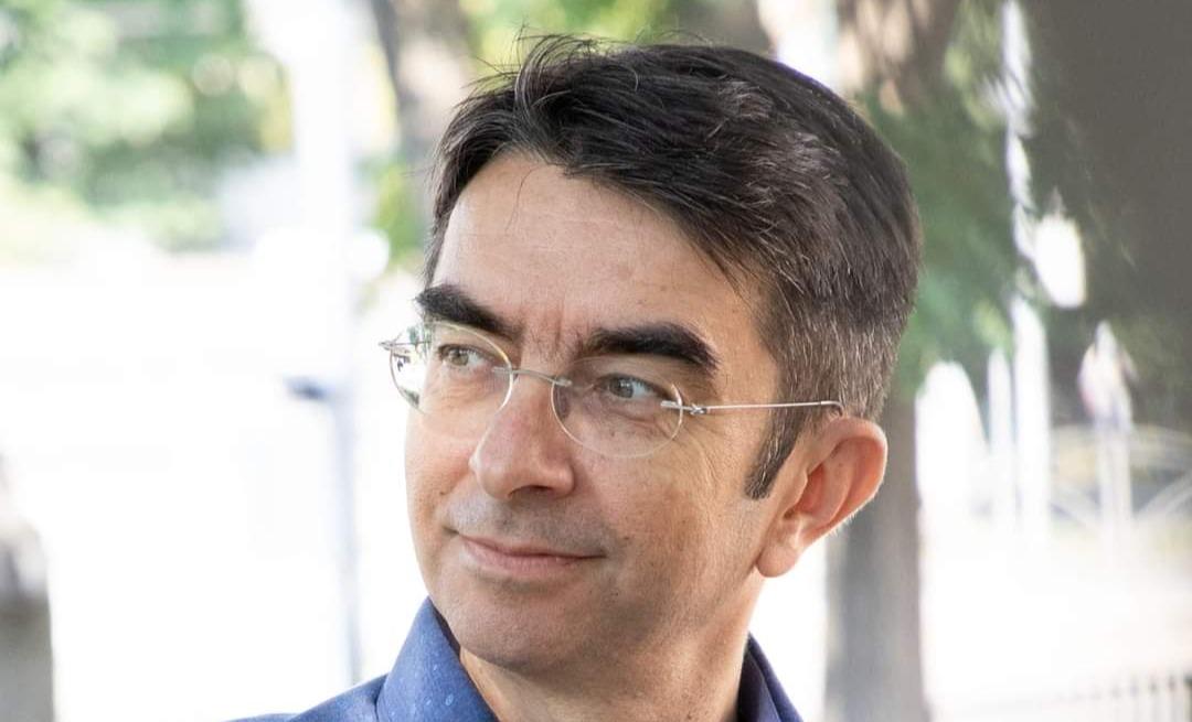 Mihai Găinușă devine în vară și scenarist de film. Ce legătură are, de fapt, lucrarea lui de master cu rivalul cârcotaș Șerban Huidu: „M-am inspirat din realitate”. EXCLUSIV