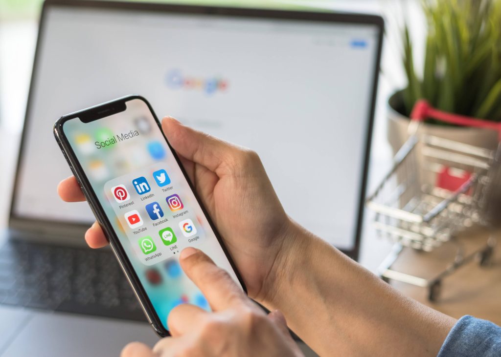 Unde se găsește coșul de gunoi pe telefoanele Samsung. E la fel și pe alte modele cu Android