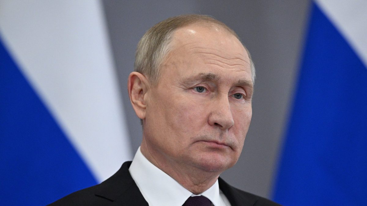Vladimir Putin isi arata sprijinul pentru suferinta Turciei si Siriei