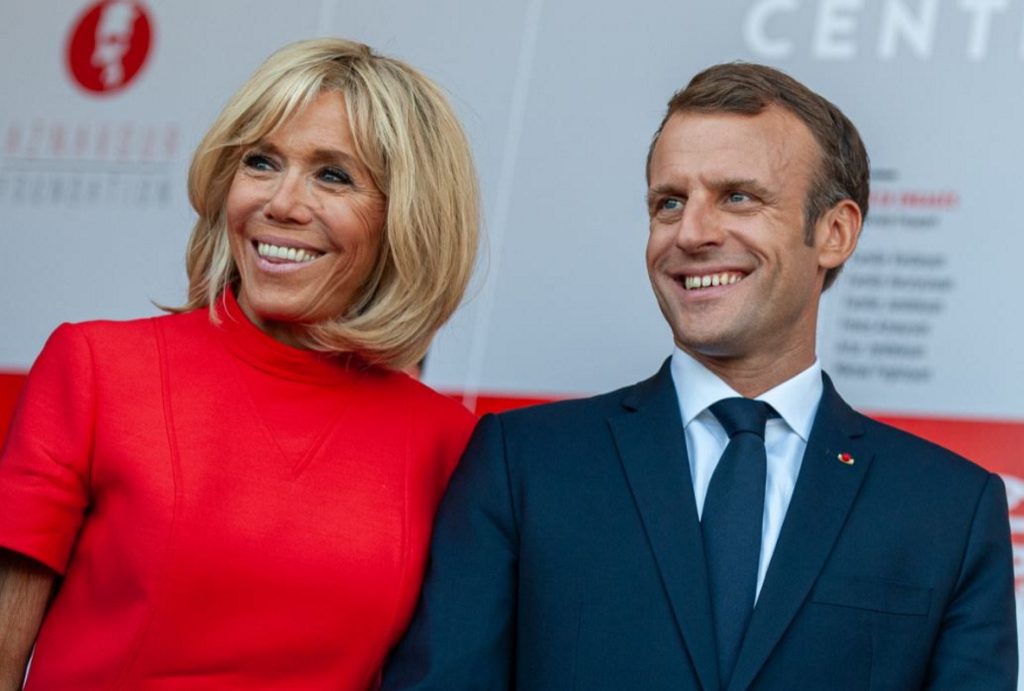 Zvonurile rușinoase apărute la adresa soției președintelui Franței. Ce au putut să spună două tinere despre Brigitte Macron, s-au ales cu o amendă uriașă