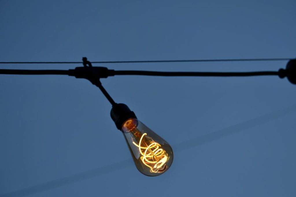 Orașul din România care nu mai vrea să consume curent de la stat. Economia va fi uriașă