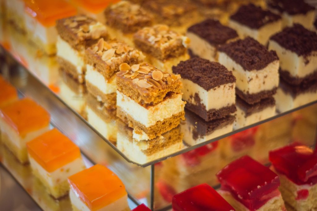 Desertul pe care toți românii îl adoră. Este cea mai comandată prăjitură din România