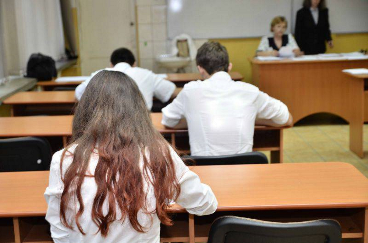 Cati elevi au copiat la Simularea BAC 2023 la Limba romana