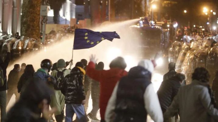Continua protestele de amploare in Georgia