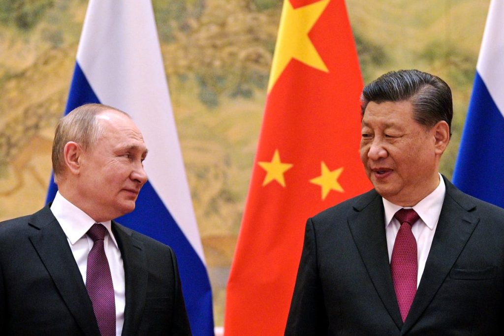 Detaliul care a ieșit în evidență la întâlnirea dintre Vladimir Putin și Xi Jinping. Cum a apărut liderul rus la intonarea imnurilor