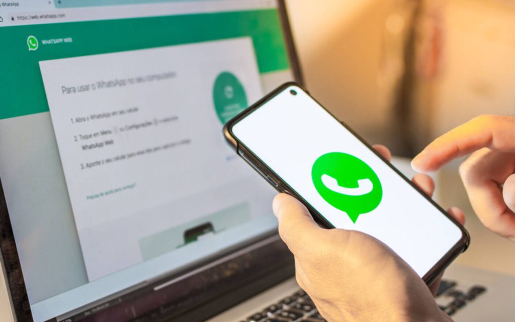 WhatsApp face noi modificări. Toți utilizatorii cu telefoane Android sau iOS sunt vizați