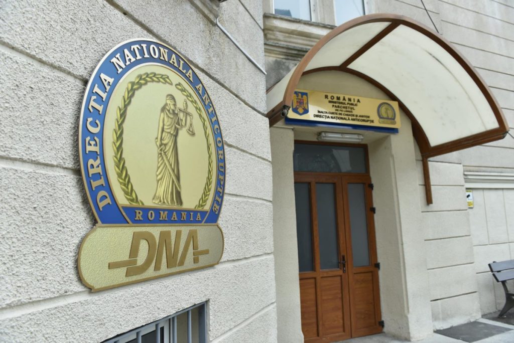 Directorul Sălii Polivalente din București a fost trimis în judecată de DNA. Ar fi încasat un salariu care nu i se cuvenea
