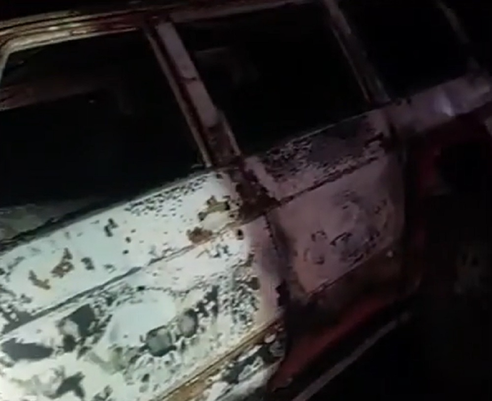 Atac în stil mafiot la Vișeul de Sus. S-au tras focuri de armă, au fost incendiate mașini, iar paznicul unei cabane a fost sechestrat. De la ce a pornit totul