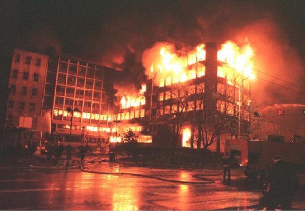 NATO, avertisment din partea Serbiei. Președintele Aleksandar Vucic lansează acuzații dure: „Ne-ați sfâșiat teritoriul” 