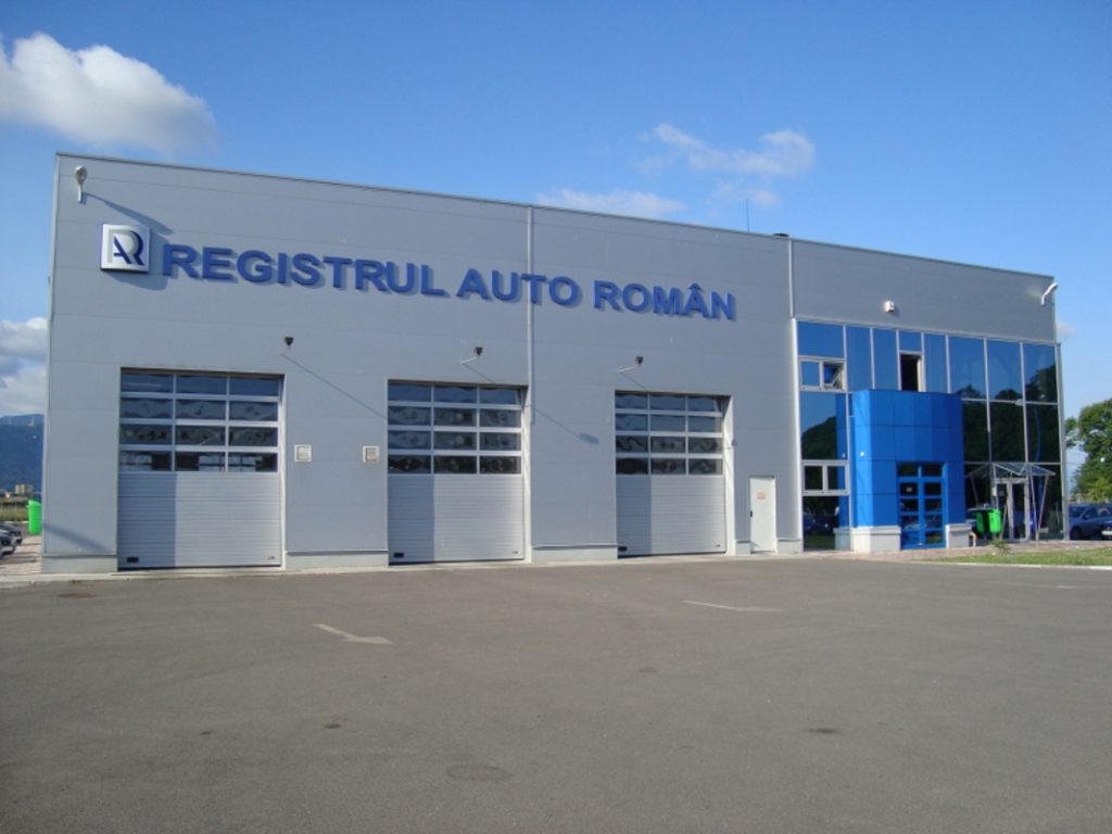 Ce au găsit inginerii RAR în interiorul unei maşini pe care mulţi români o confundă cu Dacia 1300. Au rămas fără cuvinte