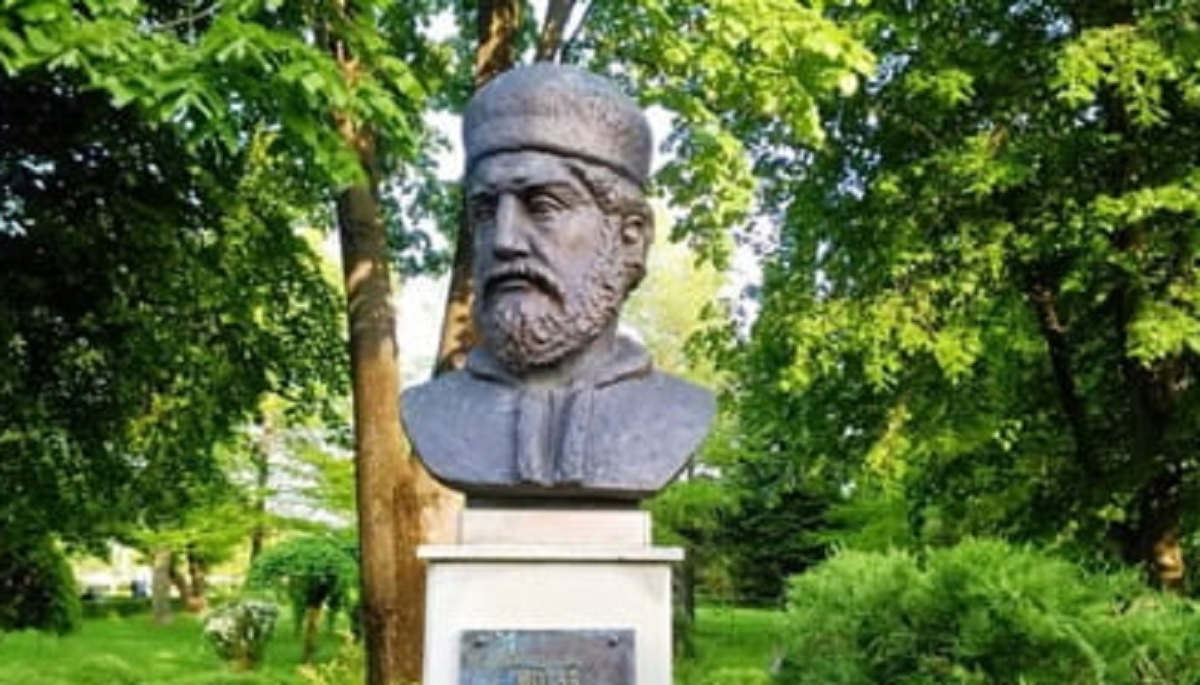 33 de voievozi ai Târgoviștei – Vlad Călugărul, fratele lui Vlad Țepeș, alege să se supună turcilor pentru liniștea țării