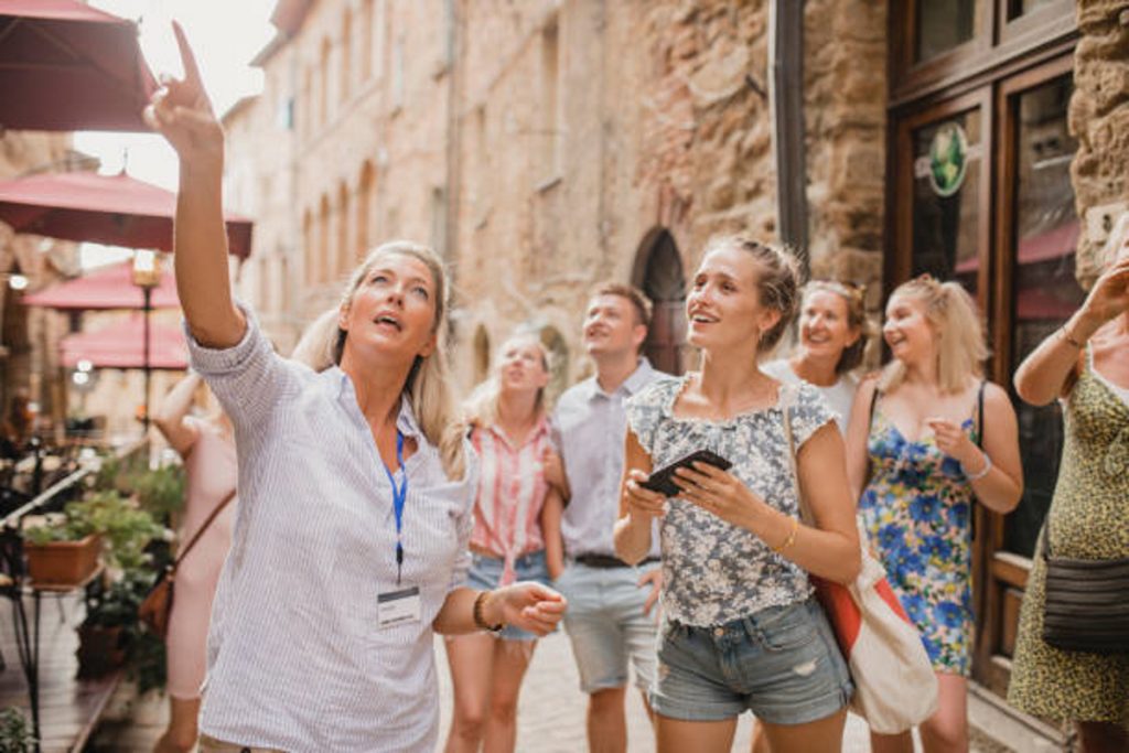 Decizie stranie: comuna cea mai săracă din România și-a angajat ghid turistic. Nu are nici medic și nu este nici locuită