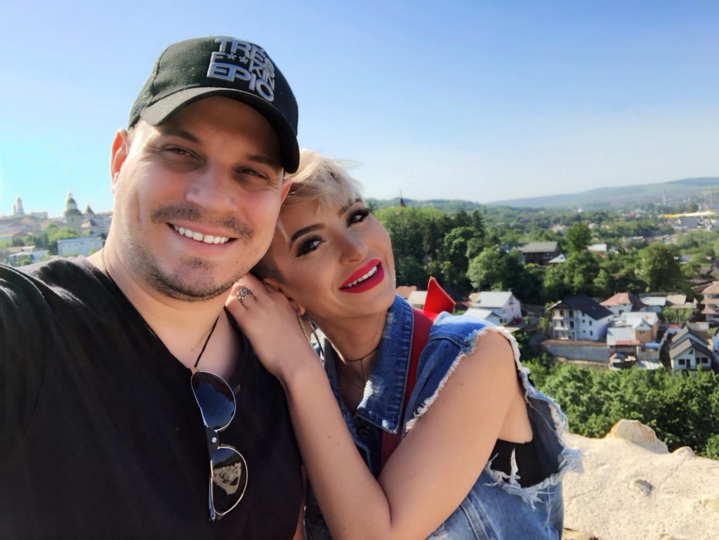 Cine este și cu ce se ocupă soțul Giuliei. Ce meserie are Vlad Huidu