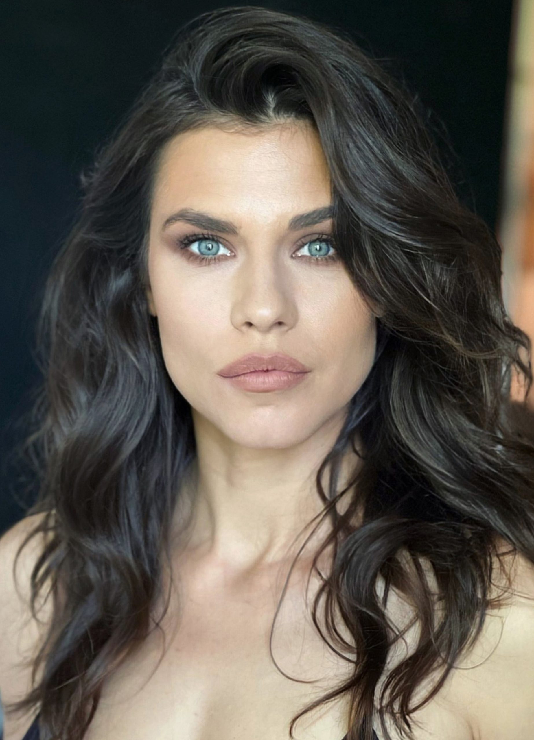 Ana Ularu, detalii picante din viața personală. Cum a scăpat actrița de la Hollywood de cel mai mare viciu VIDEO EXCLUSIV 