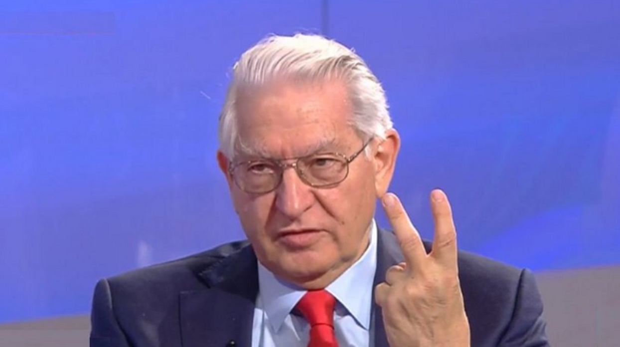 Alimentul de sezon care distruge creierul. Mulți români îl preferă cu muștar 